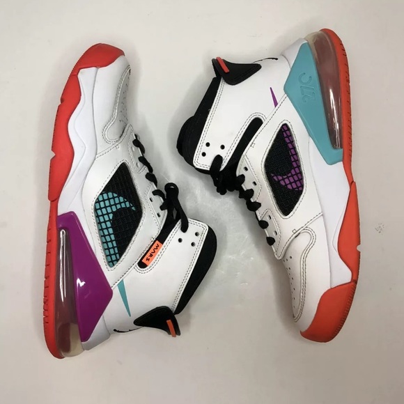 Nike Air Jordan Mars 270 (GS) Youth Size EUC